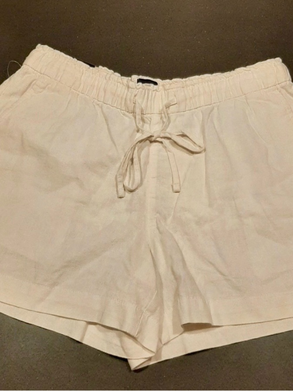 Women's White Gap Drawstring Linen-Blend Shorts